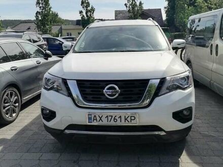 Белый Ниссан Патфайндер, объемом двигателя 3.5 л и пробегом 123 тыс. км за 16000 $, фото 1 на Automoto.ua