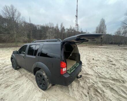 Чорний Ніссан Патфайндер, об'ємом двигуна 2.5 л та пробігом 250 тис. км за 5500 $, фото 9 на Automoto.ua