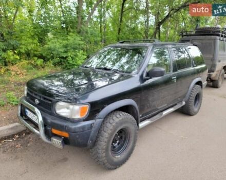 Чорний Ніссан Патфайндер, об'ємом двигуна 3.3 л та пробігом 285 тис. км за 5000 $, фото 2 на Automoto.ua