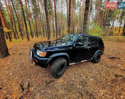 Чорний Ніссан Патфайндер, об'ємом двигуна 3.3 л та пробігом 285 тис. км за 5000 $, фото 5 на Automoto.ua