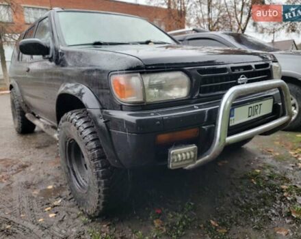 Чорний Ніссан Патфайндер, об'ємом двигуна 3.3 л та пробігом 285 тис. км за 5000 $, фото 6 на Automoto.ua