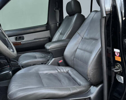 Черный Ниссан Патфайндер, объемом двигателя 3.3 л и пробегом 465 тыс. км за 5999 $, фото 10 на Automoto.ua