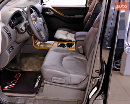 Черный Ниссан Патфайндер, объемом двигателя 3.95 л и пробегом 258 тыс. км за 8900 $, фото 28 на Automoto.ua
