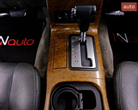 Черный Ниссан Патфайндер, объемом двигателя 3.95 л и пробегом 258 тыс. км за 8900 $, фото 16 на Automoto.ua