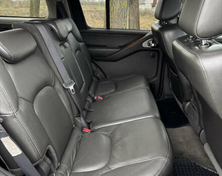 Черный Ниссан Патфайндер, объемом двигателя 4 л и пробегом 183 тыс. км за 9400 $, фото 14 на Automoto.ua