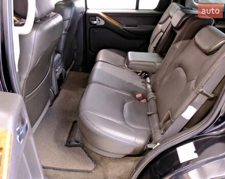 Черный Ниссан Патфайндер, объемом двигателя 3.95 л и пробегом 258 тыс. км за 8900 $, фото 32 на Automoto.ua