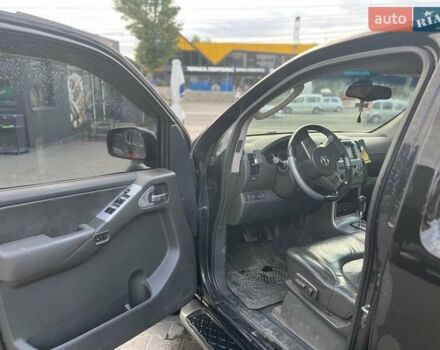 Черный Ниссан Патфайндер, объемом двигателя 2.5 л и пробегом 215 тыс. км за 10700 $, фото 7 на Automoto.ua