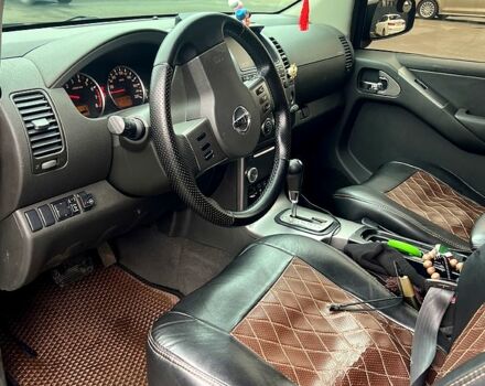 Черный Ниссан Патфайндер, объемом двигателя 4 л и пробегом 267 тыс. км за 10500 $, фото 7 на Automoto.ua