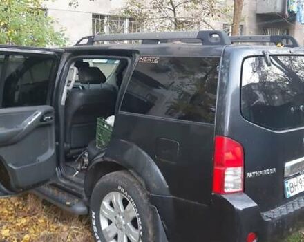 Черный Ниссан Патфайндер, объемом двигателя 2.5 л и пробегом 320 тыс. км за 7000 $, фото 6 на Automoto.ua