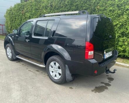 Черный Ниссан Патфайндер, объемом двигателя 2.5 л и пробегом 235 тыс. км за 3100 $, фото 3 на Automoto.ua