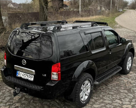Черный Ниссан Патфайндер, объемом двигателя 4 л и пробегом 183 тыс. км за 9400 $, фото 6 на Automoto.ua