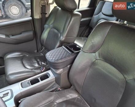 Черный Ниссан Патфайндер, объемом двигателя 2.5 л и пробегом 215 тыс. км за 10700 $, фото 1 на Automoto.ua