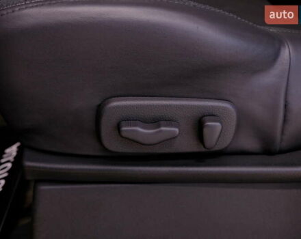 Черный Ниссан Патфайндер, объемом двигателя 3.95 л и пробегом 258 тыс. км за 8900 $, фото 24 на Automoto.ua