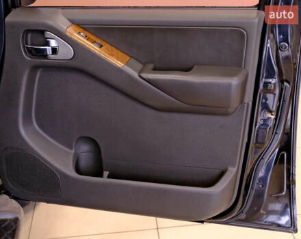 Черный Ниссан Патфайндер, объемом двигателя 3.95 л и пробегом 258 тыс. км за 8900 $, фото 42 на Automoto.ua