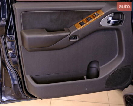 Черный Ниссан Патфайндер, объемом двигателя 3.95 л и пробегом 258 тыс. км за 8900 $, фото 27 на Automoto.ua