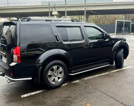 Черный Ниссан Патфайндер, объемом двигателя 4 л и пробегом 267 тыс. км за 10500 $, фото 10 на Automoto.ua