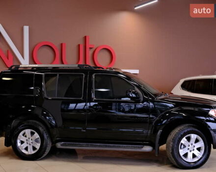 Черный Ниссан Патфайндер, объемом двигателя 3.95 л и пробегом 258 тыс. км за 8900 $, фото 7 на Automoto.ua