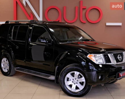 Черный Ниссан Патфайндер, объемом двигателя 3.95 л и пробегом 258 тыс. км за 8900 $, фото 4 на Automoto.ua