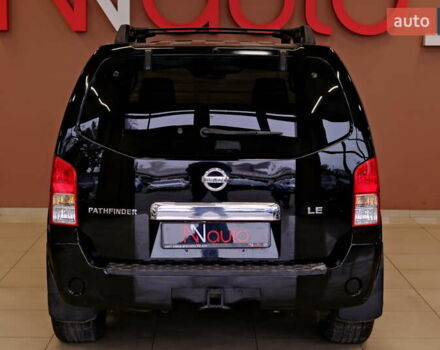 Черный Ниссан Патфайндер, объемом двигателя 3.95 л и пробегом 258 тыс. км за 8900 $, фото 12 на Automoto.ua