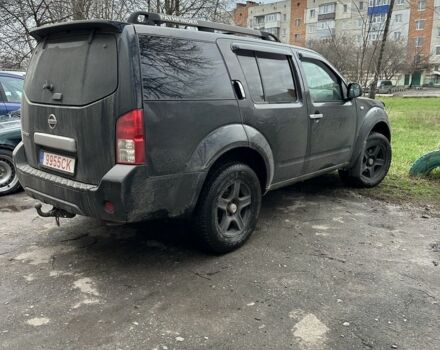 Черный Ниссан Патфайндер, объемом двигателя 0 л и пробегом 295 тыс. км за 3800 $, фото 1 на Automoto.ua