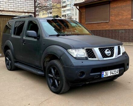 Чорний Ніссан Патфайндер, об'ємом двигуна 2.5 л та пробігом 300 тис. км за 4850 $, фото 5 на Automoto.ua