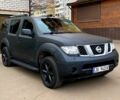 Чорний Ніссан Патфайндер, об'ємом двигуна 2.5 л та пробігом 300 тис. км за 4850 $, фото 5 на Automoto.ua