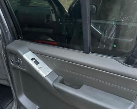 Черный Ниссан Патфайндер, объемом двигателя 2.5 л и пробегом 325 тыс. км за 4900 $, фото 15 на Automoto.ua