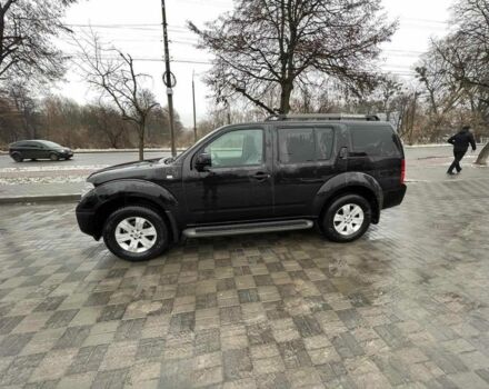 Черный Ниссан Патфайндер, объемом двигателя 2.5 л и пробегом 200 тыс. км за 11500 $, фото 1 на Automoto.ua