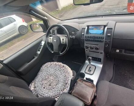 Черный Ниссан Патфайндер, объемом двигателя 2.49 л и пробегом 348 тыс. км за 8300 $, фото 8 на Automoto.ua