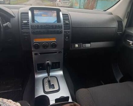 Черный Ниссан Патфайндер, объемом двигателя 2.49 л и пробегом 348 тыс. км за 8300 $, фото 14 на Automoto.ua