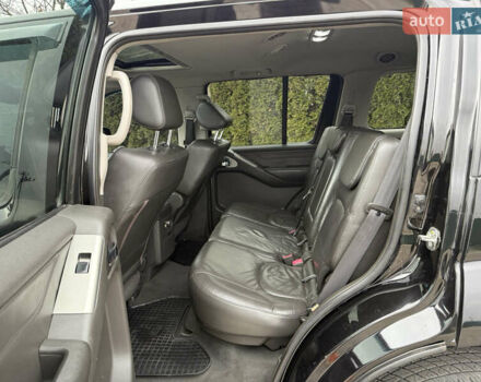 Чорний Ніссан Патфайндер, об'ємом двигуна 2.5 л та пробігом 182 тис. км за 11500 $, фото 34 на Automoto.ua