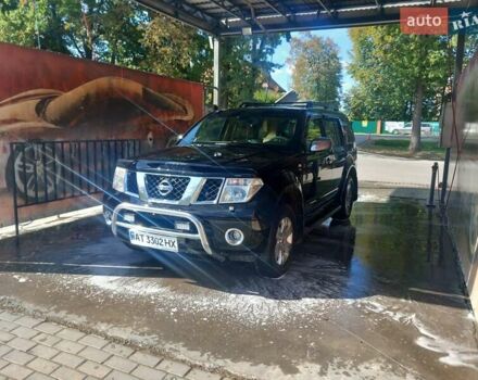 Чорний Ніссан Патфайндер, об'ємом двигуна 3.95 л та пробігом 220 тис. км за 10500 $, фото 6 на Automoto.ua
