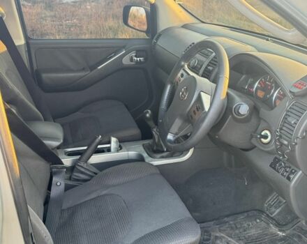 Черный Ниссан Патфайндер, объемом двигателя 2.5 л и пробегом 122 тыс. км за 4200 $, фото 7 на Automoto.ua