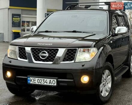 Черный Ниссан Патфайндер, объемом двигателя 2.49 л и пробегом 178 тыс. км за 13500 $, фото 1 на Automoto.ua