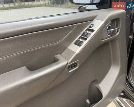 Чорний Ніссан Патфайндер, об'ємом двигуна 2.5 л та пробігом 182 тис. км за 11500 $, фото 31 на Automoto.ua