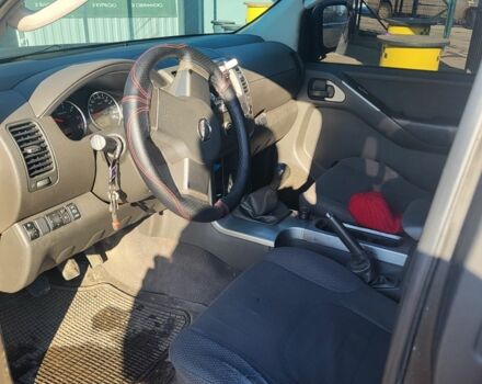 Черный Ниссан Патфайндер, объемом двигателя 2.5 л и пробегом 380 тыс. км за 4500 $, фото 9 на Automoto.ua