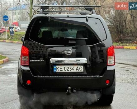 Черный Ниссан Патфайндер, объемом двигателя 2.49 л и пробегом 178 тыс. км за 13500 $, фото 10 на Automoto.ua
