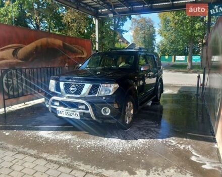 Чорний Ніссан Патфайндер, об'ємом двигуна 3.95 л та пробігом 220 тис. км за 10500 $, фото 5 на Automoto.ua
