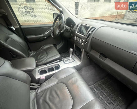 Черный Ниссан Патфайндер, объемом двигателя 2.49 л и пробегом 261 тыс. км за 11300 $, фото 7 на Automoto.ua