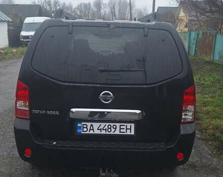 Черный Ниссан Патфайндер, объемом двигателя 2.49 л и пробегом 348 тыс. км за 8300 $, фото 2 на Automoto.ua