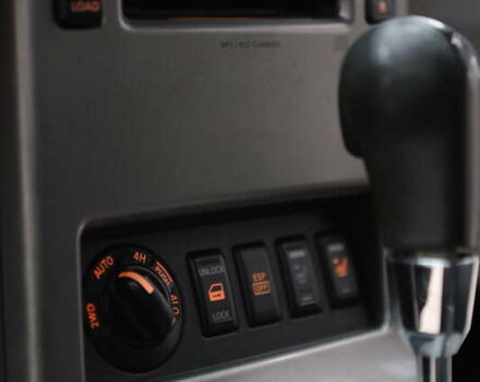 Черный Ниссан Патфайндер, объемом двигателя 2.5 л и пробегом 299 тыс. км за 8950 $, фото 9 на Automoto.ua