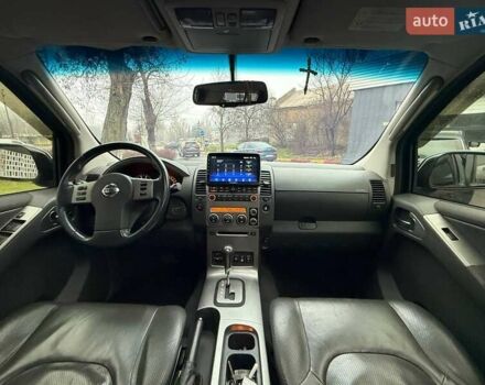 Черный Ниссан Патфайндер, объемом двигателя 2.49 л и пробегом 178 тыс. км за 13500 $, фото 19 на Automoto.ua