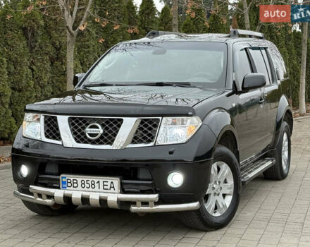 Чорний Ніссан Патфайндер, об'ємом двигуна 2.5 л та пробігом 182 тис. км за 11500 $, фото 3 на Automoto.ua
