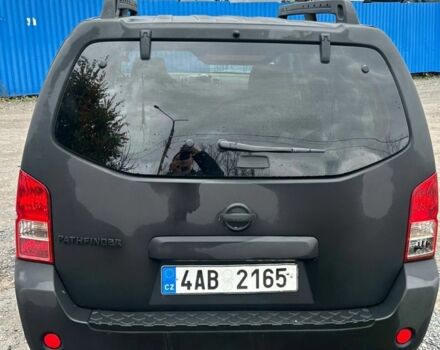 Черный Ниссан Патфайндер, объемом двигателя 2.5 л и пробегом 250 тыс. км за 4700 $, фото 3 на Automoto.ua