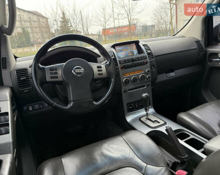 Чорний Ніссан Патфайндер, об'ємом двигуна 2.5 л та пробігом 182 тис. км за 11500 $, фото 45 на Automoto.ua