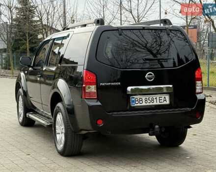 Чорний Ніссан Патфайндер, об'ємом двигуна 2.5 л та пробігом 182 тис. км за 11500 $, фото 24 на Automoto.ua