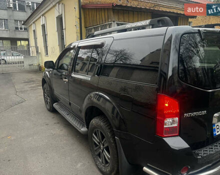 Черный Ниссан Патфайндер, объемом двигателя 2.49 л и пробегом 261 тыс. км за 11300 $, фото 19 на Automoto.ua