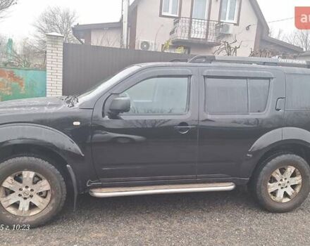 Черный Ниссан Патфайндер, объемом двигателя 2.49 л и пробегом 348 тыс. км за 8300 $, фото 1 на Automoto.ua