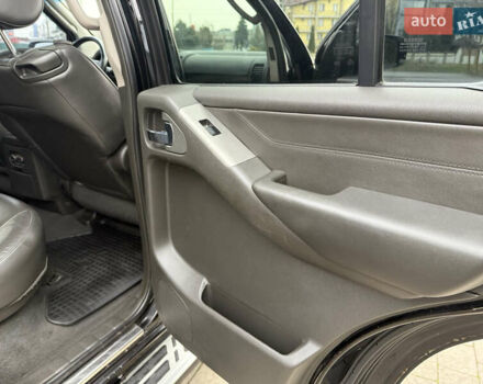 Чорний Ніссан Патфайндер, об'ємом двигуна 2.5 л та пробігом 182 тис. км за 11500 $, фото 39 на Automoto.ua