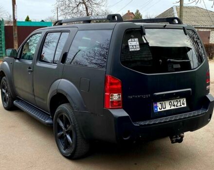Чорний Ніссан Патфайндер, об'ємом двигуна 2.5 л та пробігом 300 тис. км за 4850 $, фото 4 на Automoto.ua